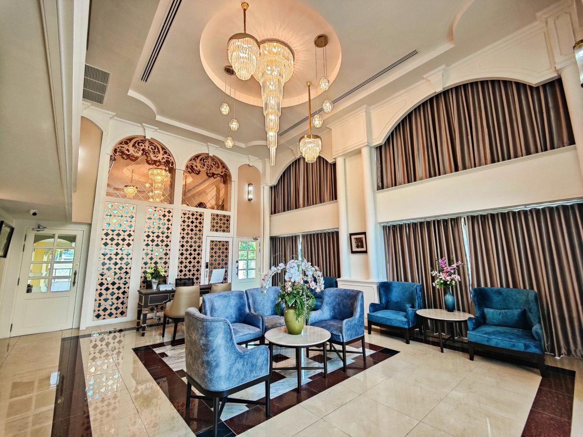 Siri Grand Bangkok Hotel 외부 사진