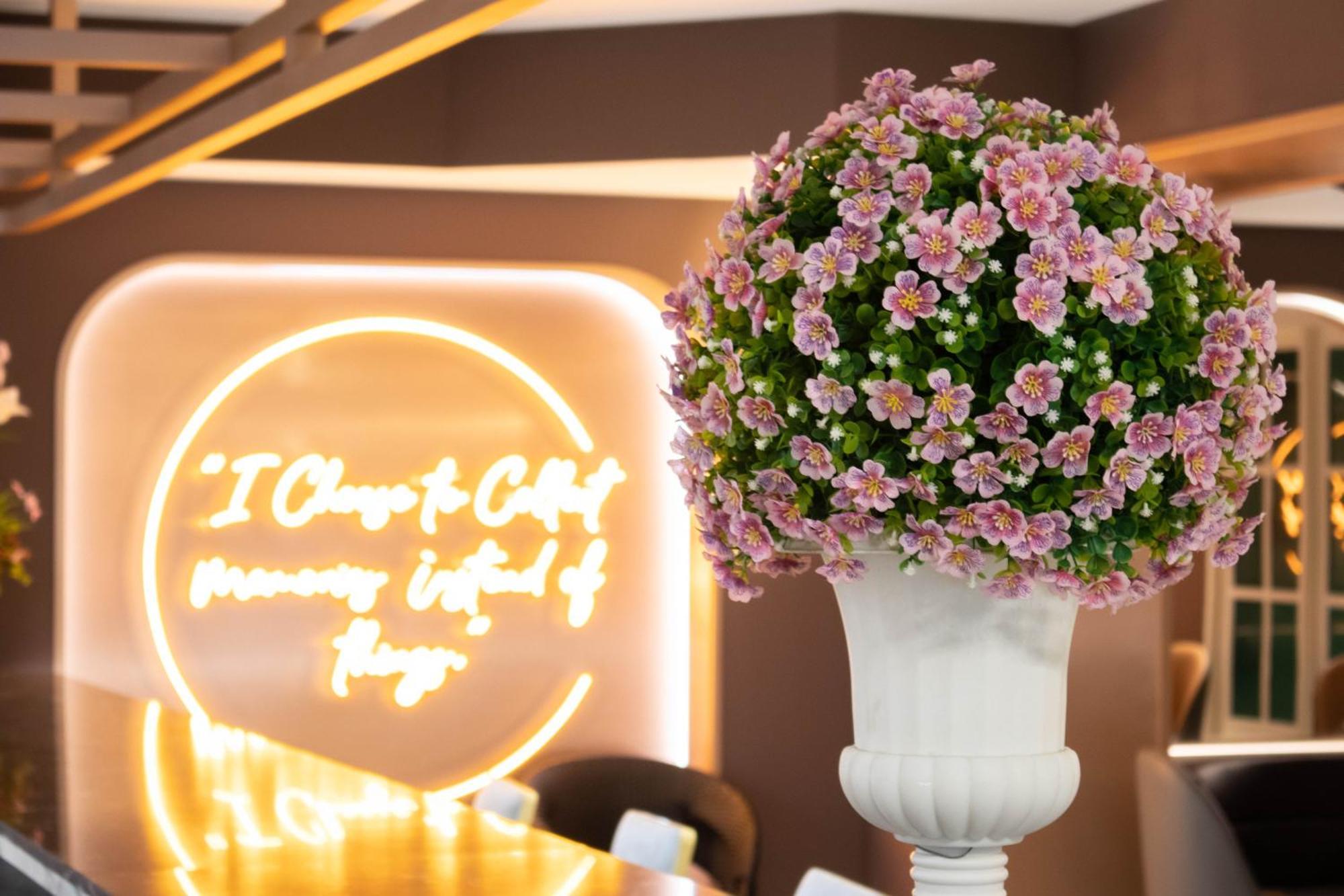 Siri Grand Bangkok Hotel 외부 사진