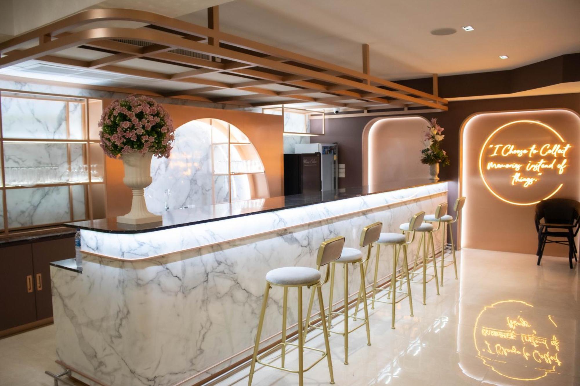 Siri Grand Bangkok Hotel 외부 사진