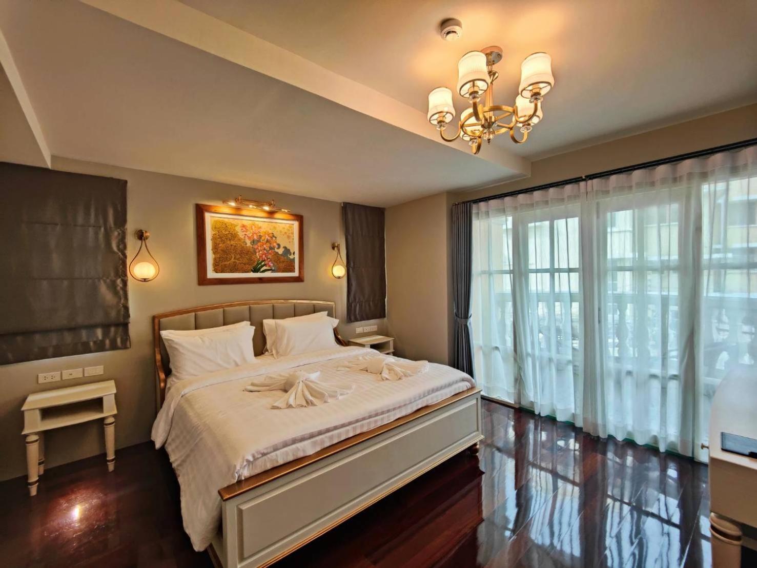 Siri Grand Bangkok Hotel 외부 사진